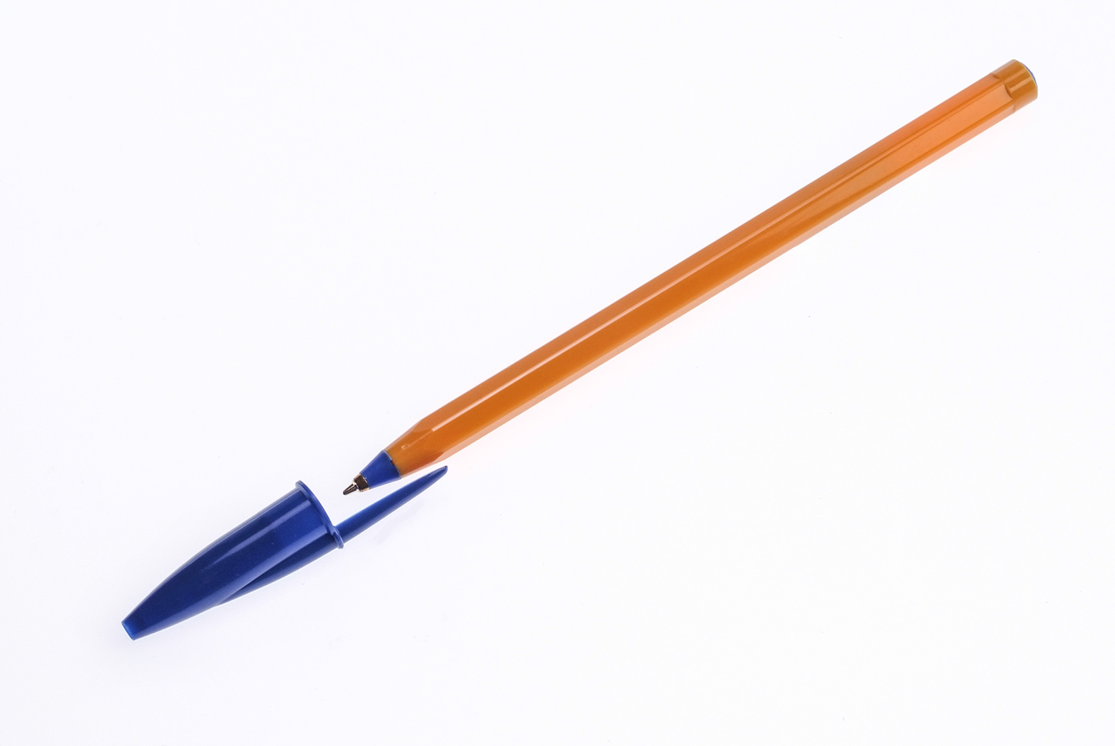 Ручка шариковая Orange BIC неавтоматическая синяя 0.8мм корпус оранжевый пластиковый одноразовая